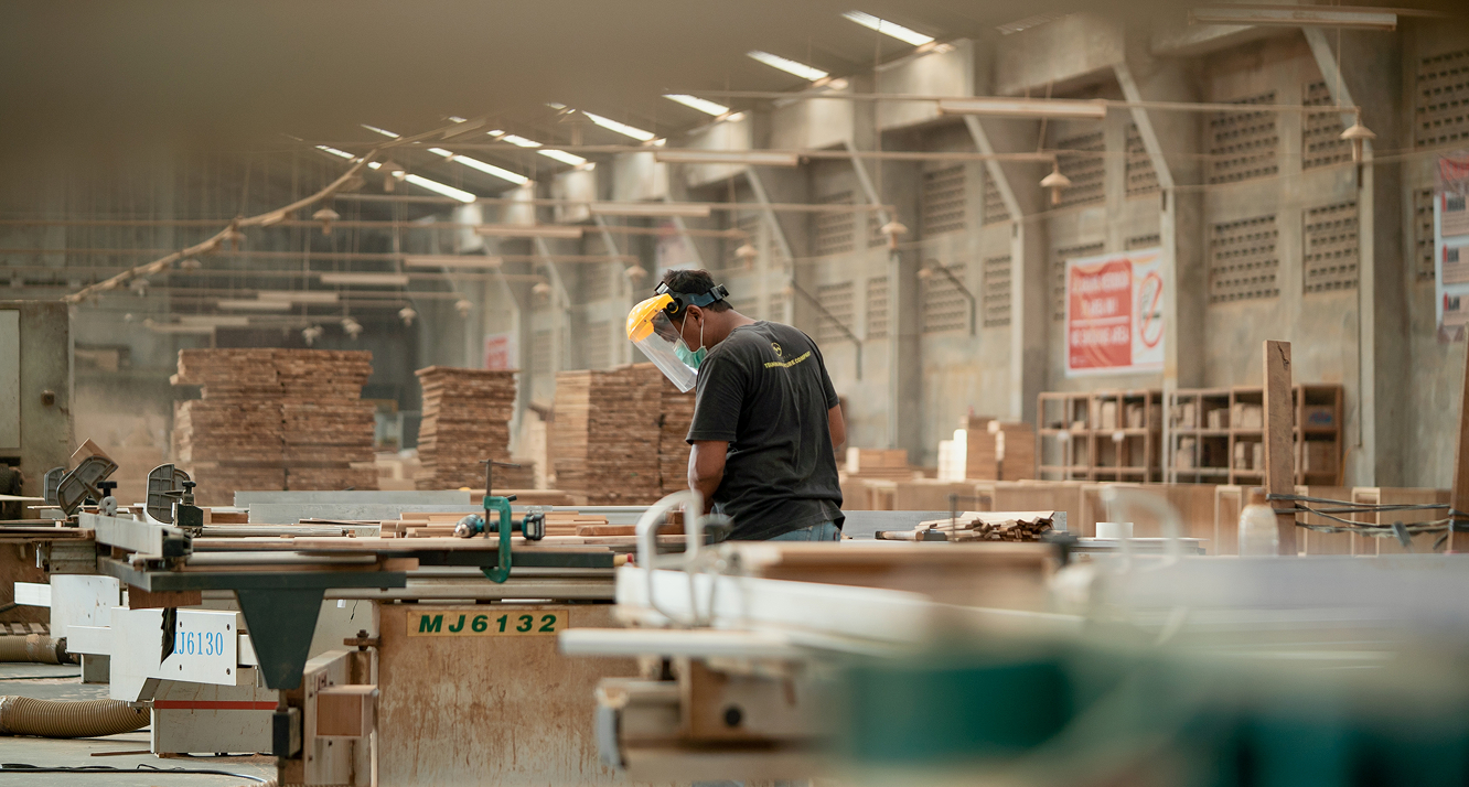 Manggala Furniture is a wood furniture manufacturer specializing in teak furniture production.