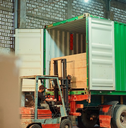 Manggala Furniture is a wood furniture manufacturer specializing in teak furniture production.