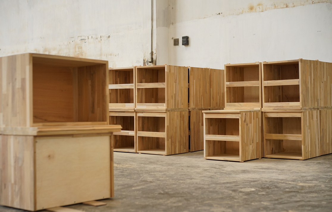 Manggala Furniture adalah produsen furnitur kayu yang mengkhususkan diri pada produksi furnitur berbahan kayu jati.