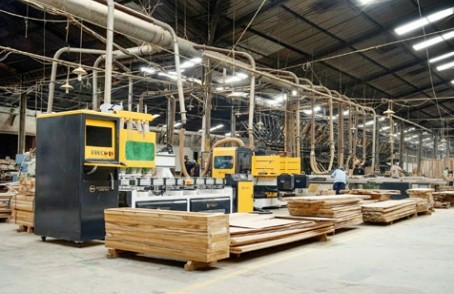 Manggala Furniture adalah produsen furnitur kayu yang mengkhususkan diri pada produksi furnitur berbahan kayu jati.
